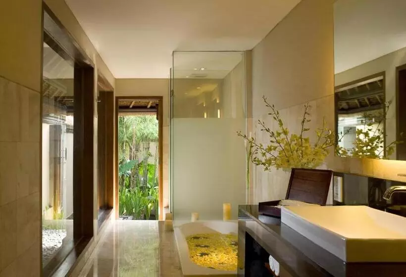 ویلای 2 خوابه, Kamandalu Ubud