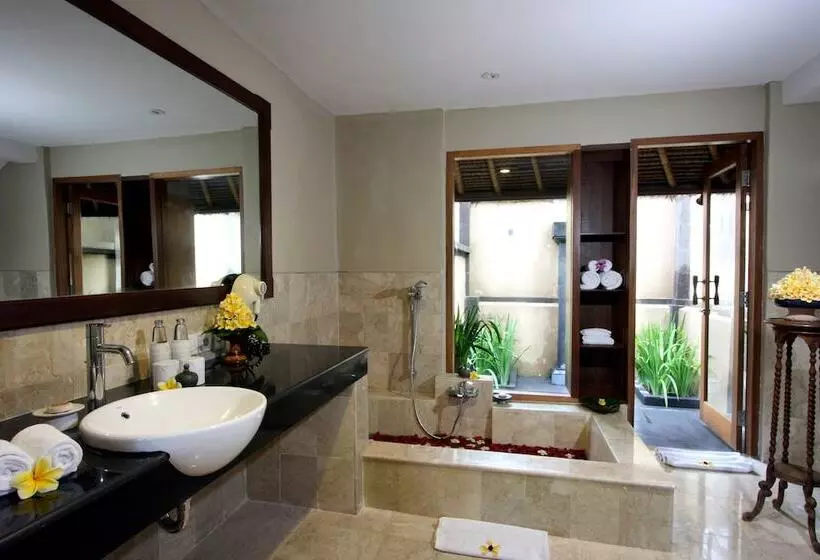 کلبه ییلاقی, Kamandalu Ubud