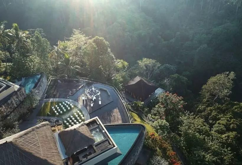 ویلای 3 خوابه با استخر, Kamandalu Ubud