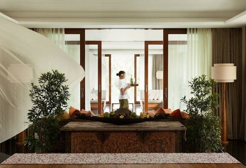 三卧室泳池别墅, Kamandalu Ubud