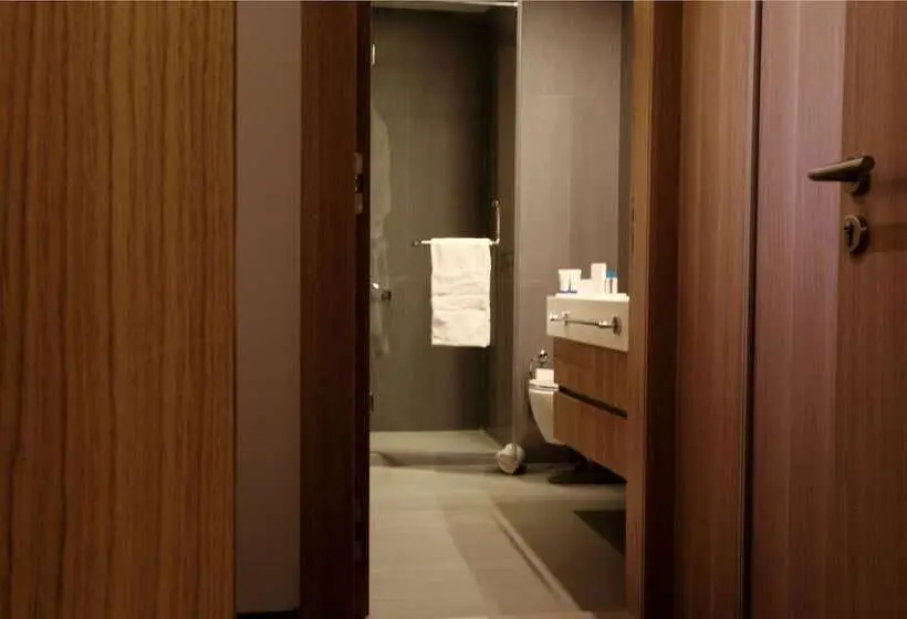 سوییت جونیور, Monot Suites