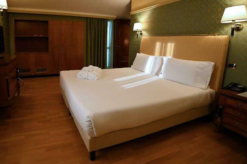 جناح ديلوكس, Best Western Grand Hotel Guinigi