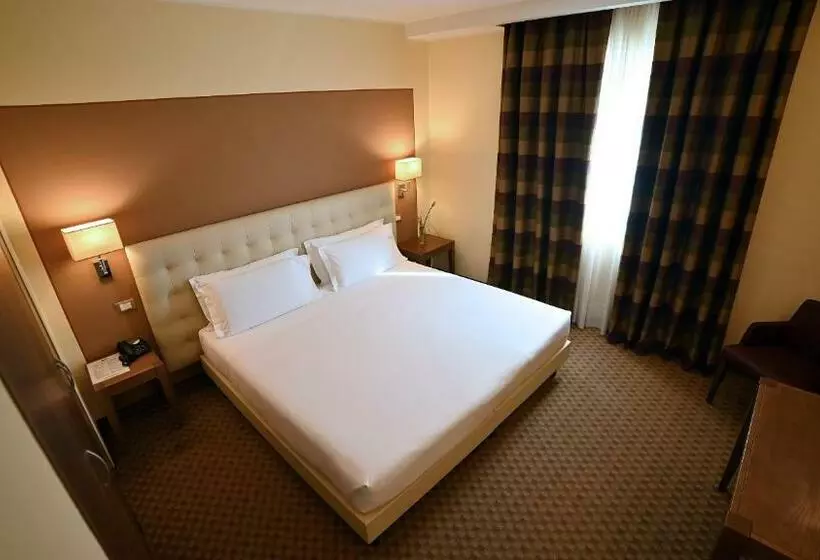 スタンダードルーム, Best Western Grand Hotel Guinigi
