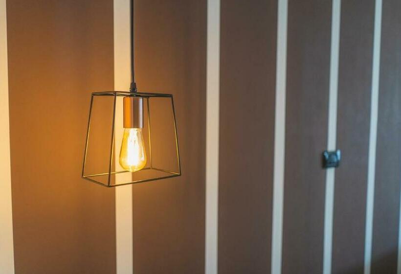 اتاق استاندارد یک نفره, Continental