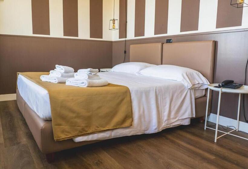 اتاق استاندارد با چشم‌انداز دریا, Continental