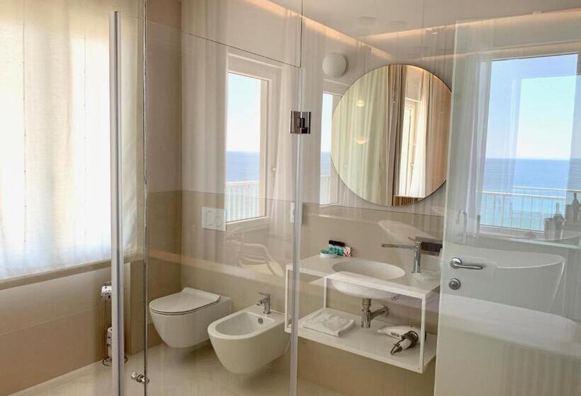 小型套房带海景, Corallo