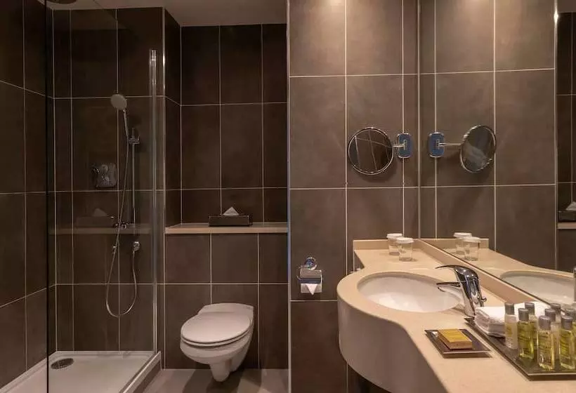 Camera Familiare, Hilton Dublin