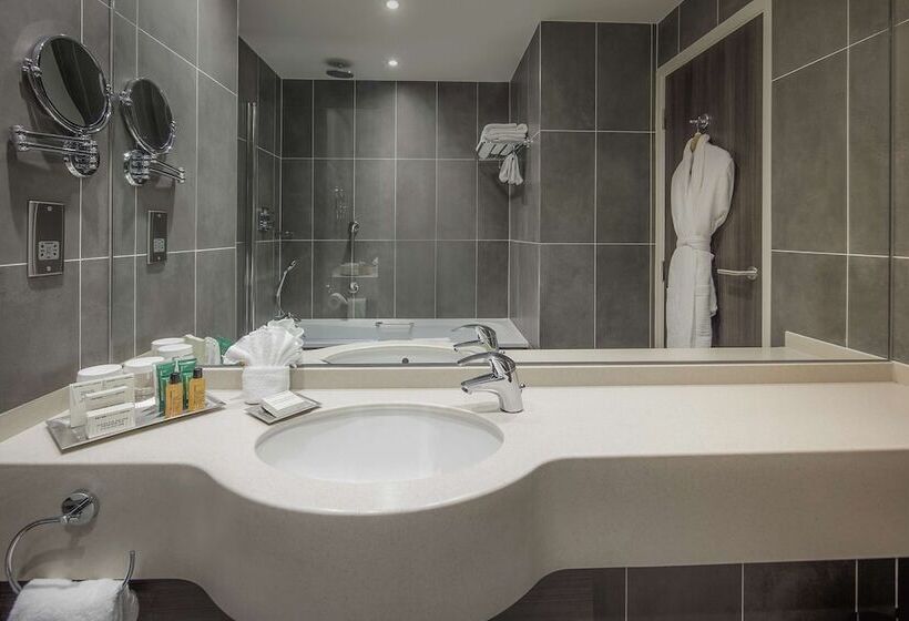 اتاق سوپریور, Hilton Dublin