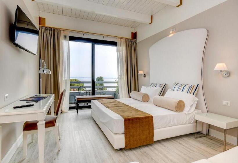 Номер Deluxe Вид на Озеро, Oliveto