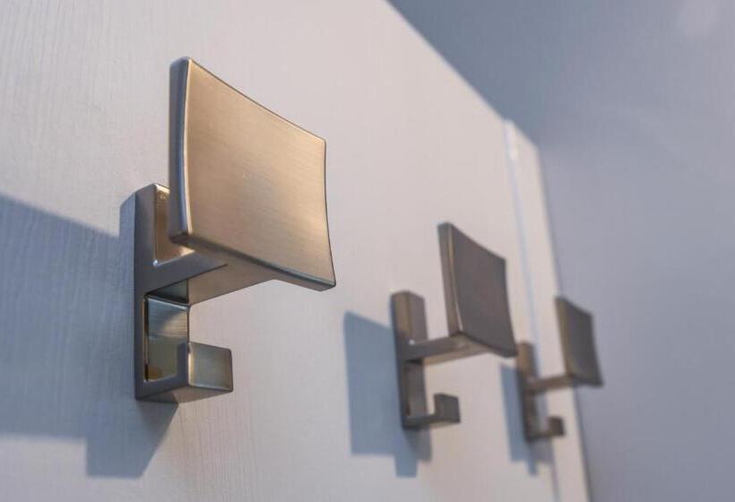 Полулюкс с Балконом, Oliveto