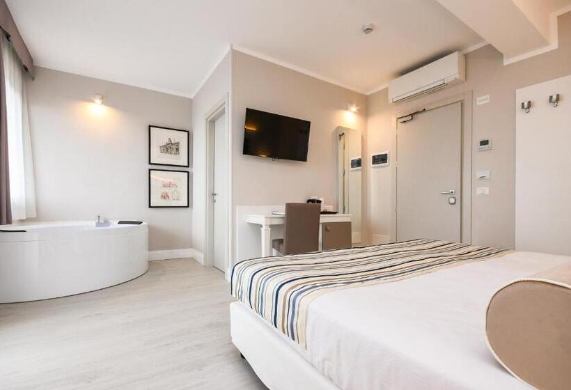 Полулюкс с Балконом, Oliveto