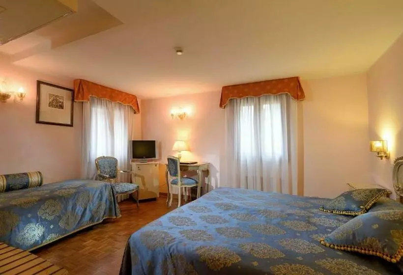 اتاق استاندارد سه نفره, Royal San Marco