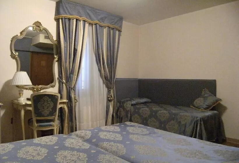 اتاق استاندارد سه نفره, Royal San Marco