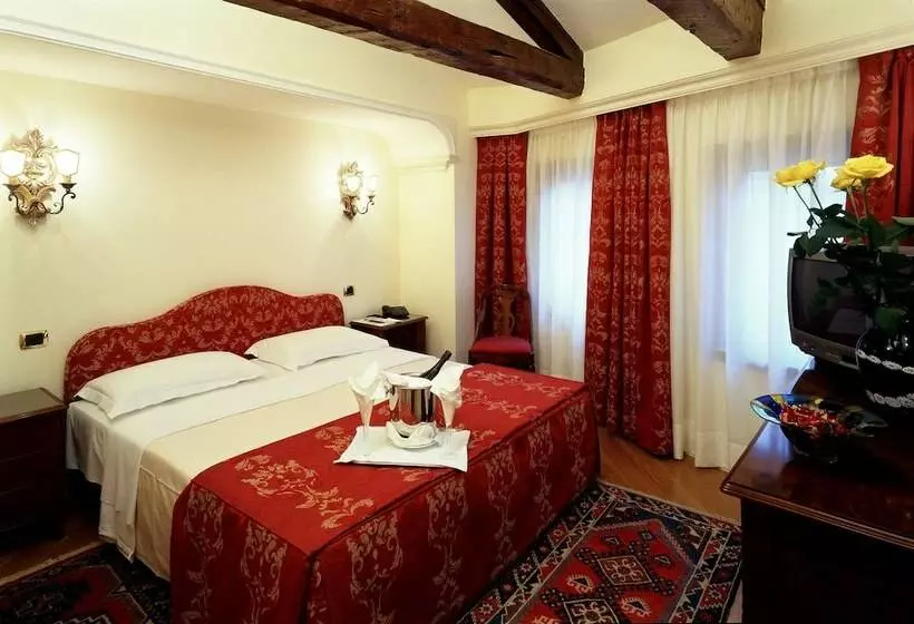 سوییت, Royal San Marco