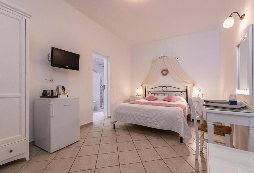 Номер Стандарт, Reverie Santorini