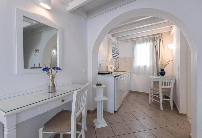 جناح ذو إطلالة, Reverie Santorini