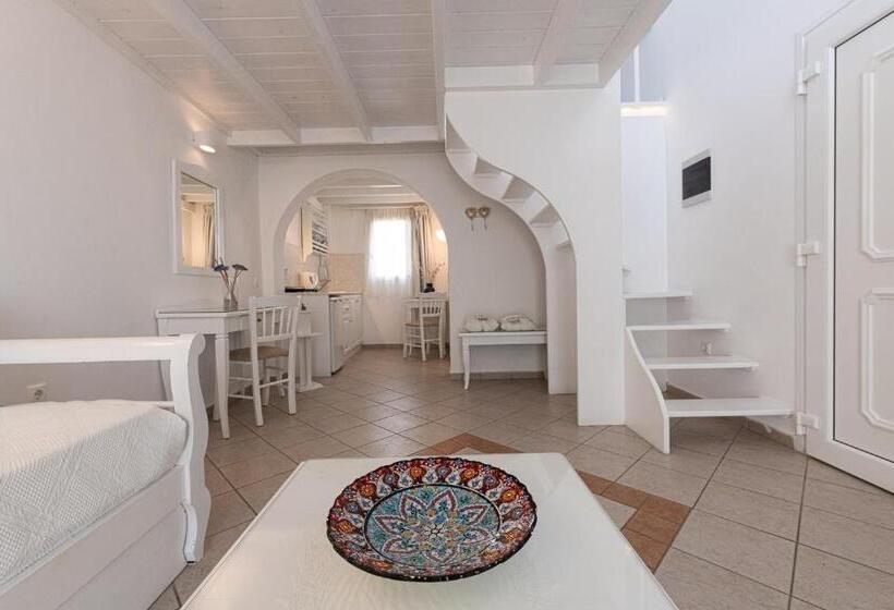 جناح ذو إطلالة, Reverie Santorini