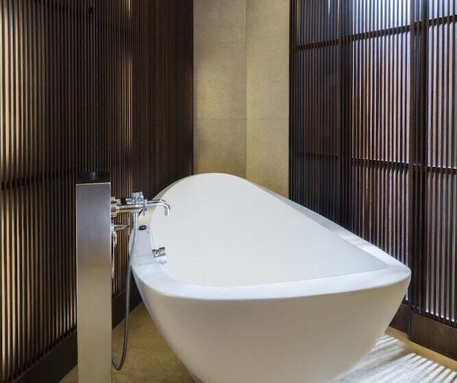 Люкс с Бассейном, Jumeirah Capri Palace