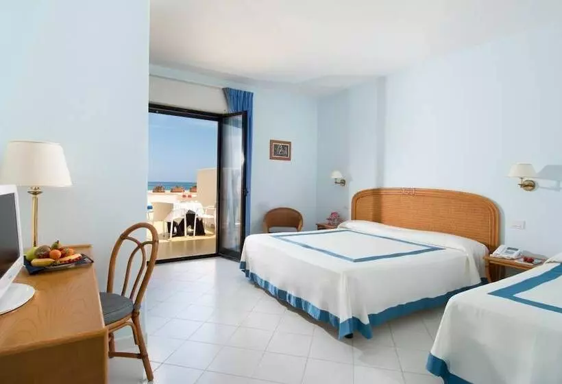 Triple Room Sea View, Del Levante