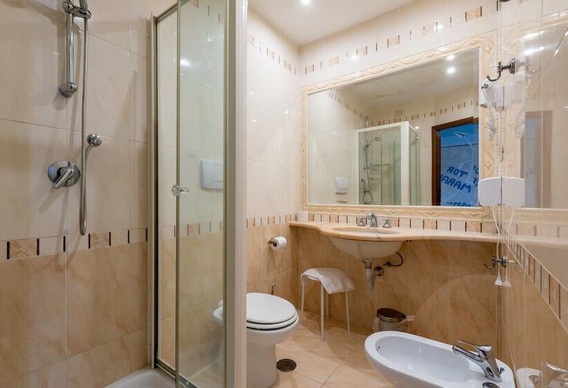 חדר סטנדרט לשלושה, Ostello Bello Roma