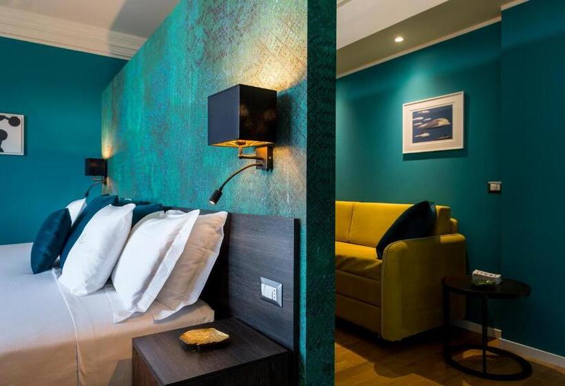 سوییت جونیور, Elizabeth Lifestyle
