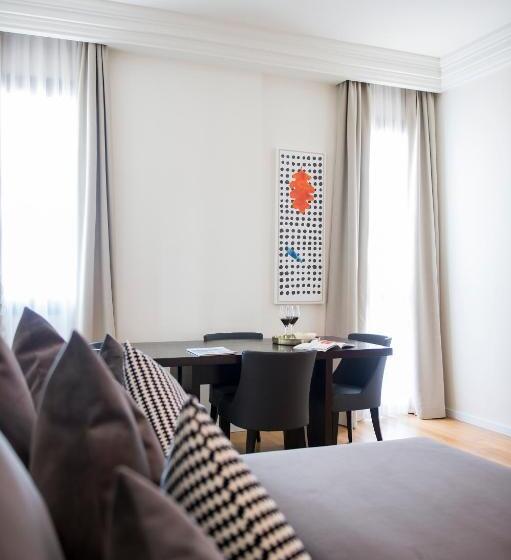 Suite, Elizabeth Lifestyle