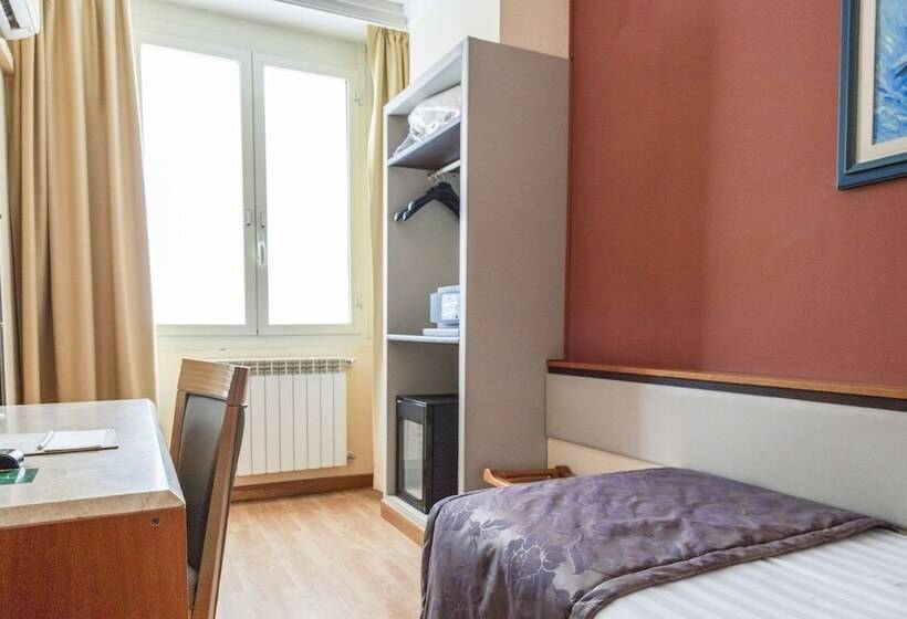 اتاق استاندارد یک نفره, Giolli Nazionale