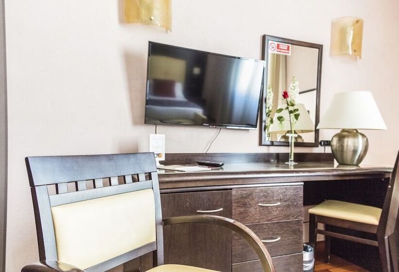 اتاق استاندارد چهار تخته, Giolli Nazionale