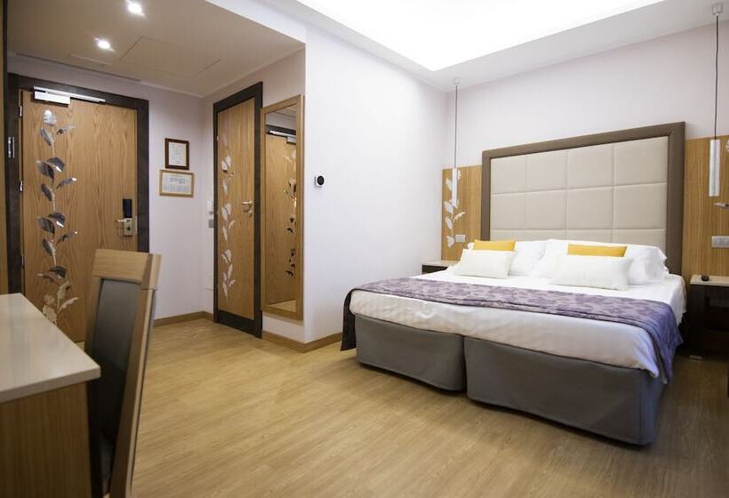 اتاق لوکس, Giolli Nazionale