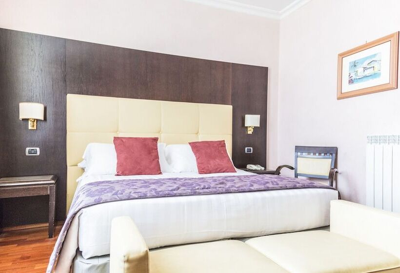 اتاق استاندارد چهار تخته, Giolli Nazionale