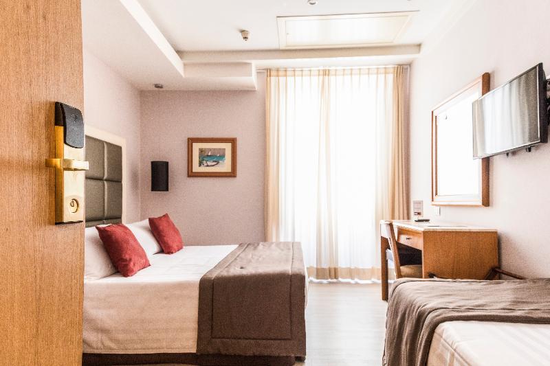 اتاق استاندارد سه نفره, Giolli Nazionale