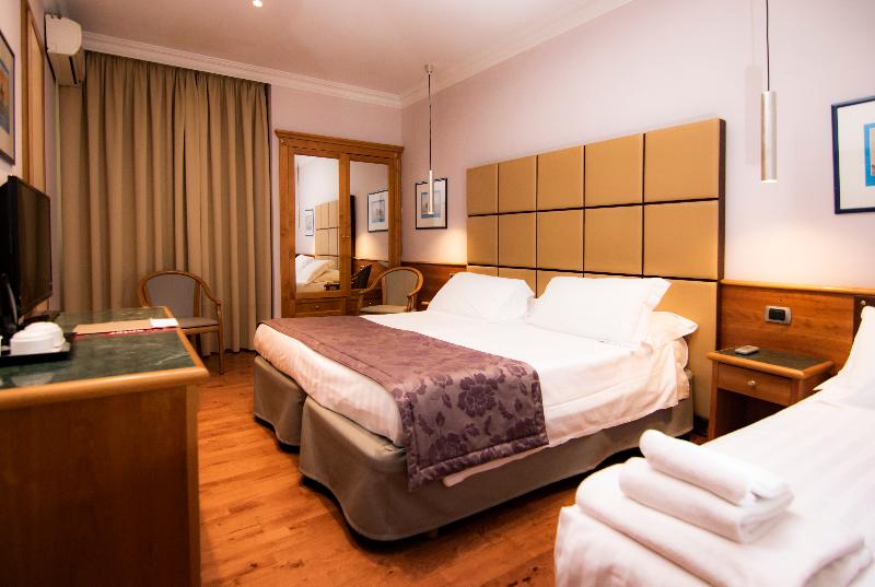 اتاق استاندارد سه نفره, Giolli Nazionale