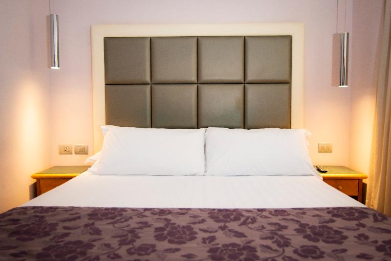 اتاق اکونومی, Giolli Nazionale