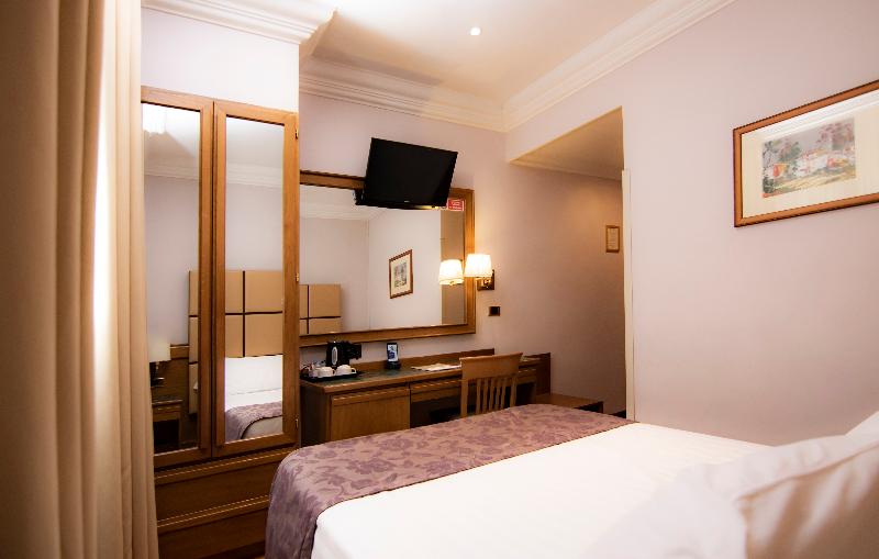 اتاق اکونومی, Giolli Nazionale