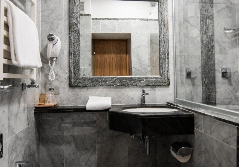 اتاق عادی, Giolli Nazionale