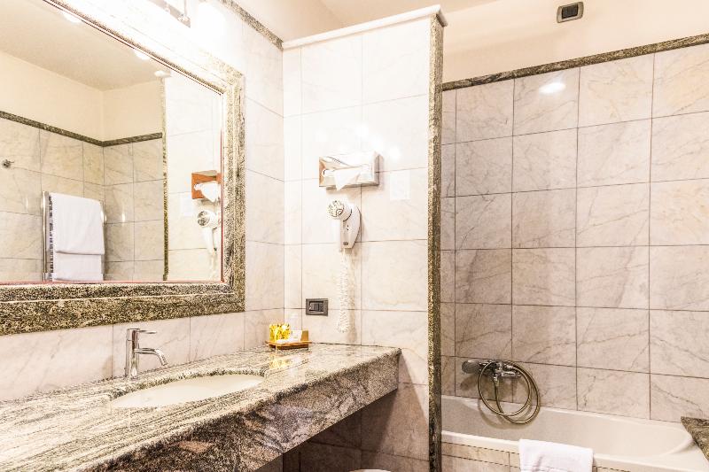 اتاق استاندارد چهار تخته, Giolli Nazionale