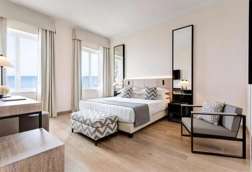 اتاق سوپریور با چشمانداز دریا, Grand Hotel Arenzano