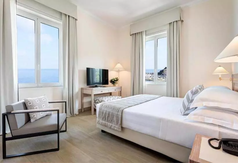 سوییت, Grand Hotel Arenzano