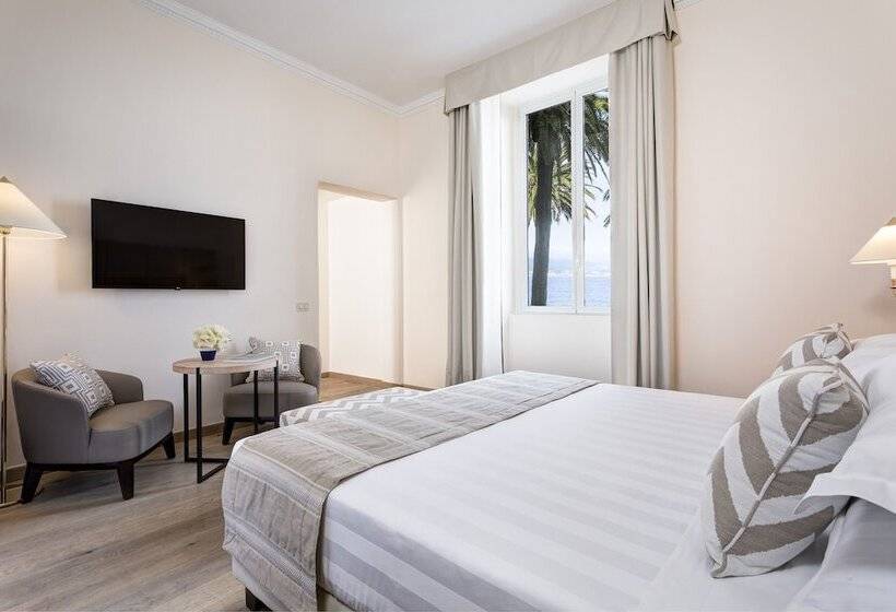 اتاق سوپریور با چشم‌انداز دریا, Grand Hotel Arenzano