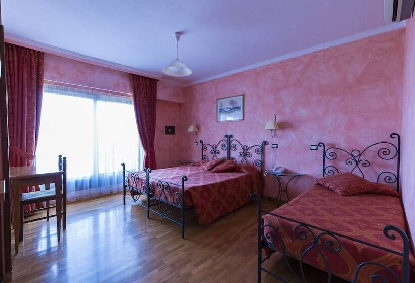 Chambre Supérieure, Internazionale