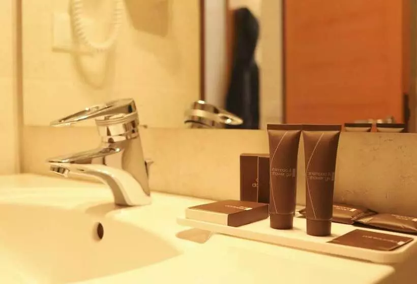 اتاق استاندارد چهار تخته, Style Hotel Grifone