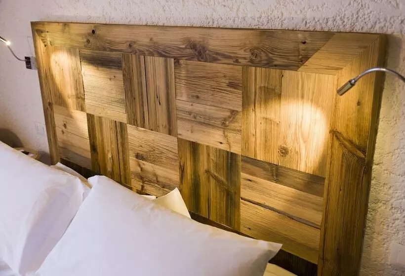 اتاق استاندارد سه نفره, Style Hotel Grifone