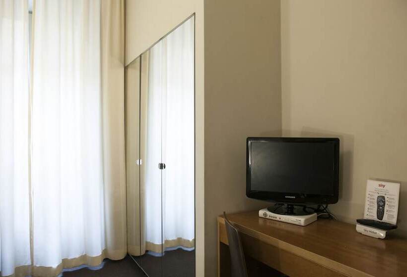 חדר סטנדרט, Terminal