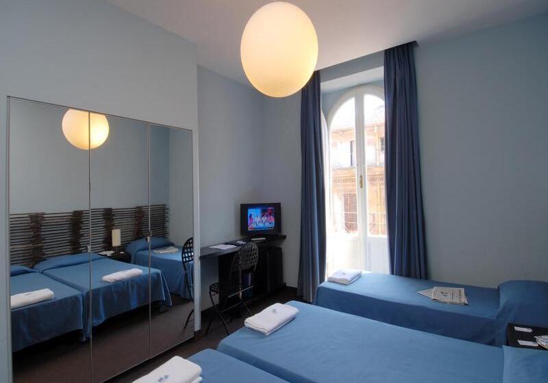 חדר סטנדרט לשלושה, Terminal