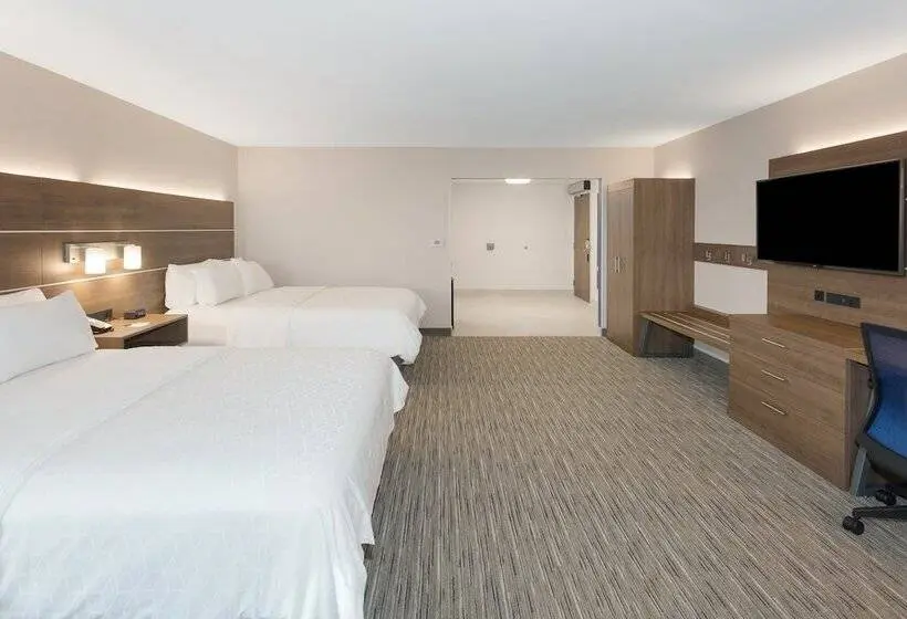 ２ダブルベッドのスタンダードルーム, Holiday Inn Express & Suites Downtown Ottawa East, An Ihg