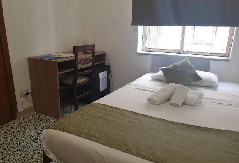 Camera Standard Individuale, Elite