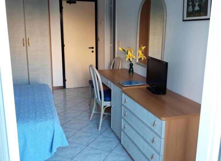 スタンダードシングルルーム, Majestic