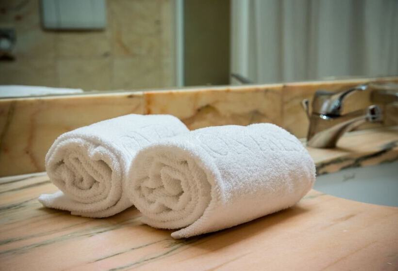 4인용 스탠다드 룸, Montresor Hotel Tower