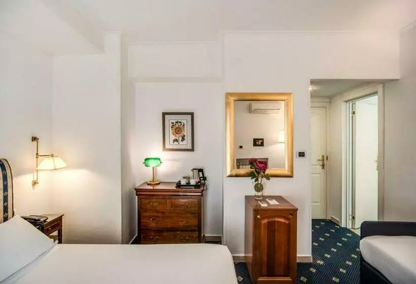 スタンダードトリプルルーム, Napoleon