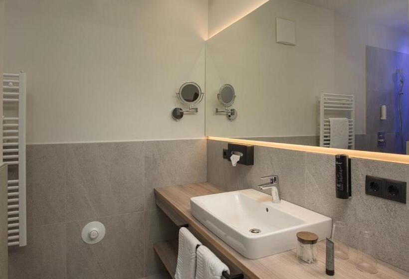 수피리어 스위트, Montis   Schönblick